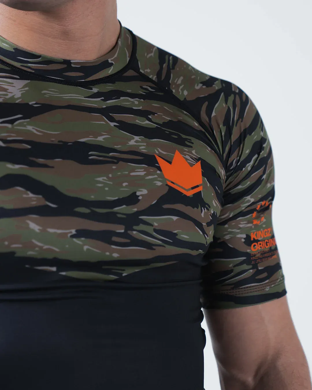 Always Hunting Rashguard - Image 10