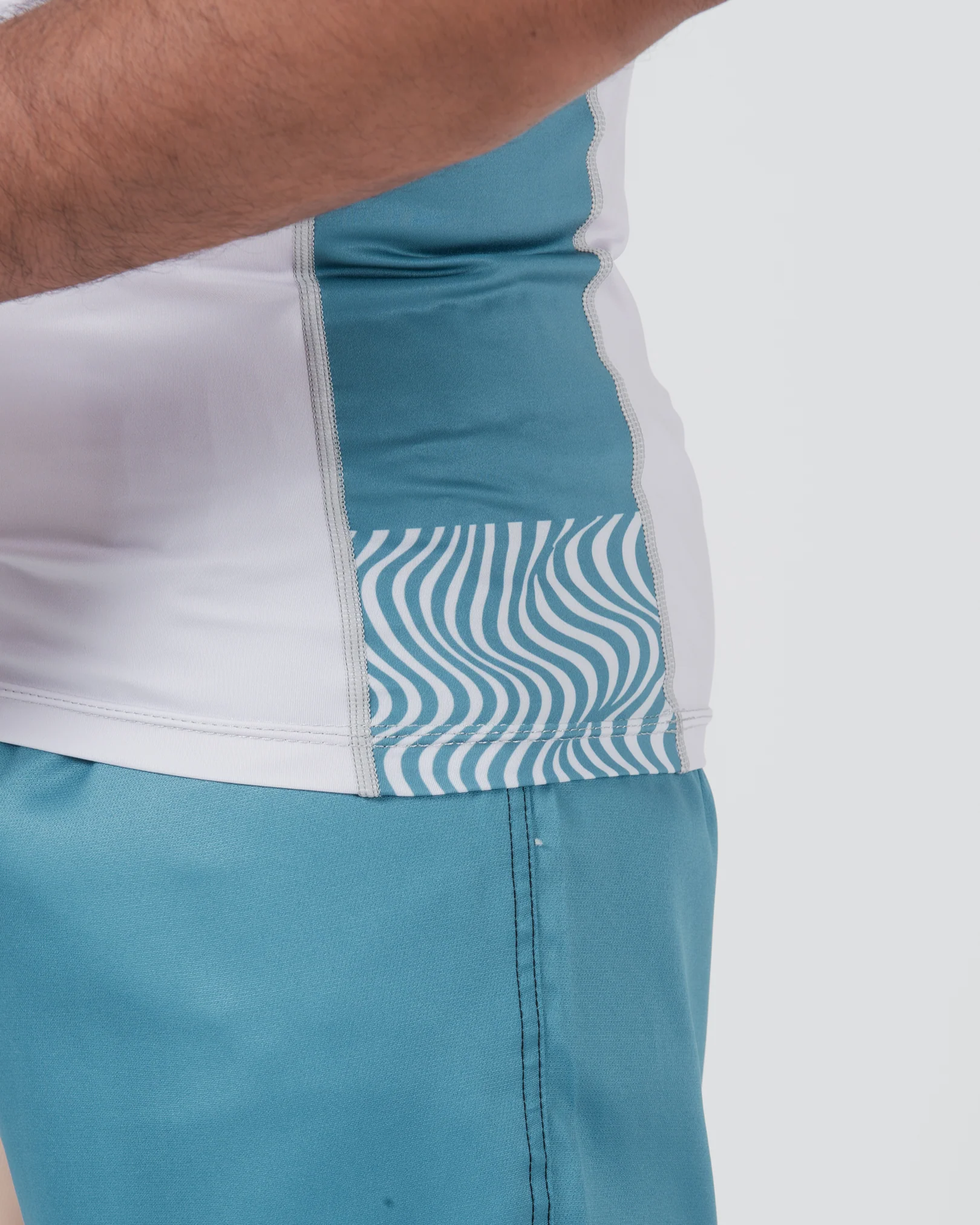 Flow Rashguard - Image 10