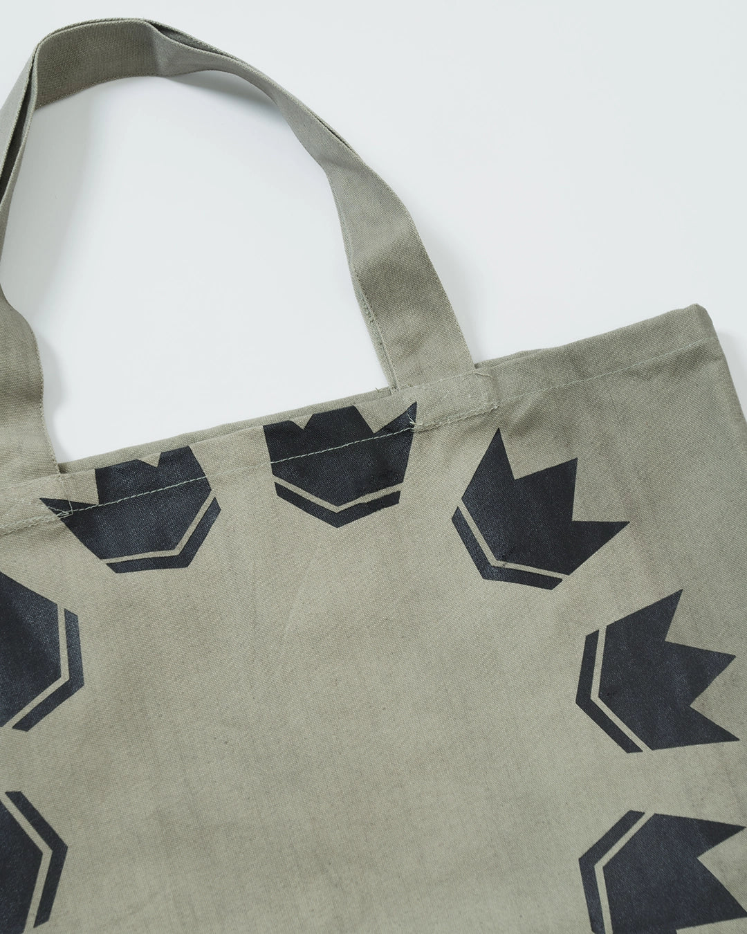 Heavy Lies the Crown Eco Bag - Image 4
