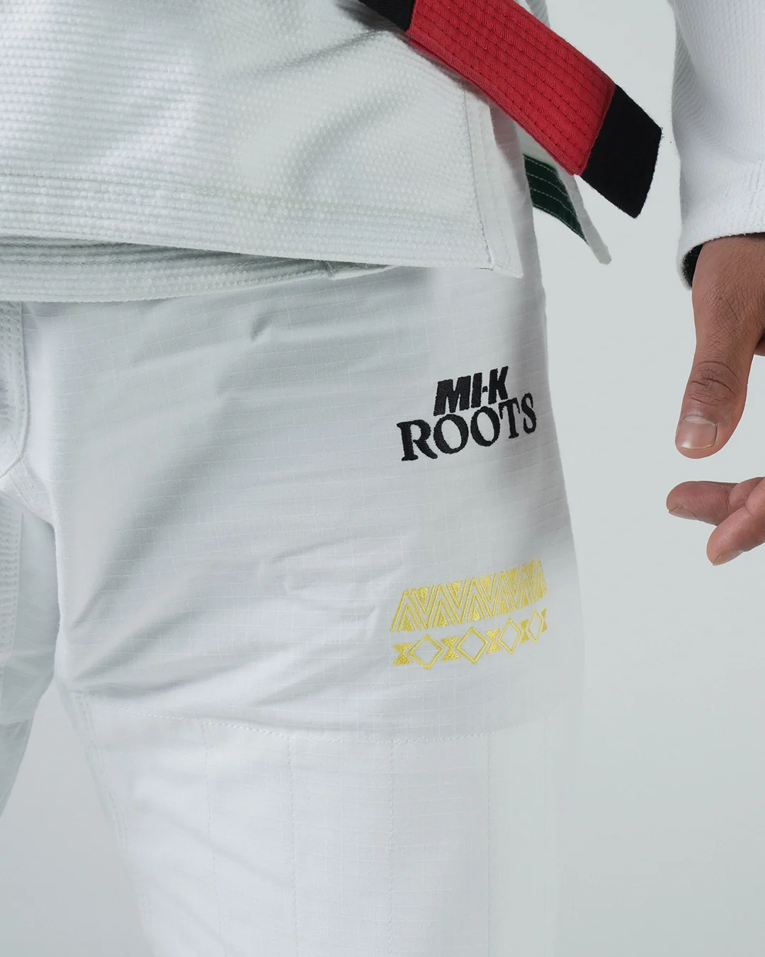 MI-K Roots Gi - White - Image 11