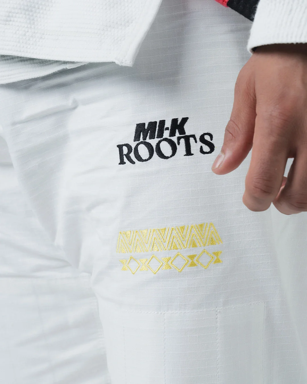 MI-K Roots Gi - White - Image 14
