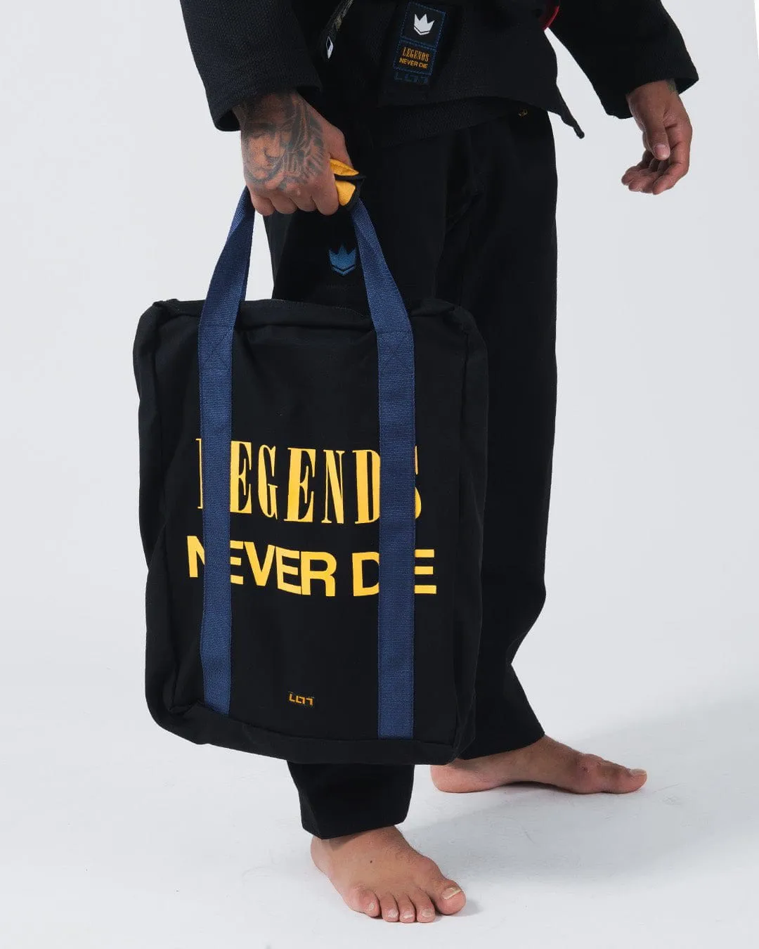 Limited Edition - Legends Never Die Gi - Image 17