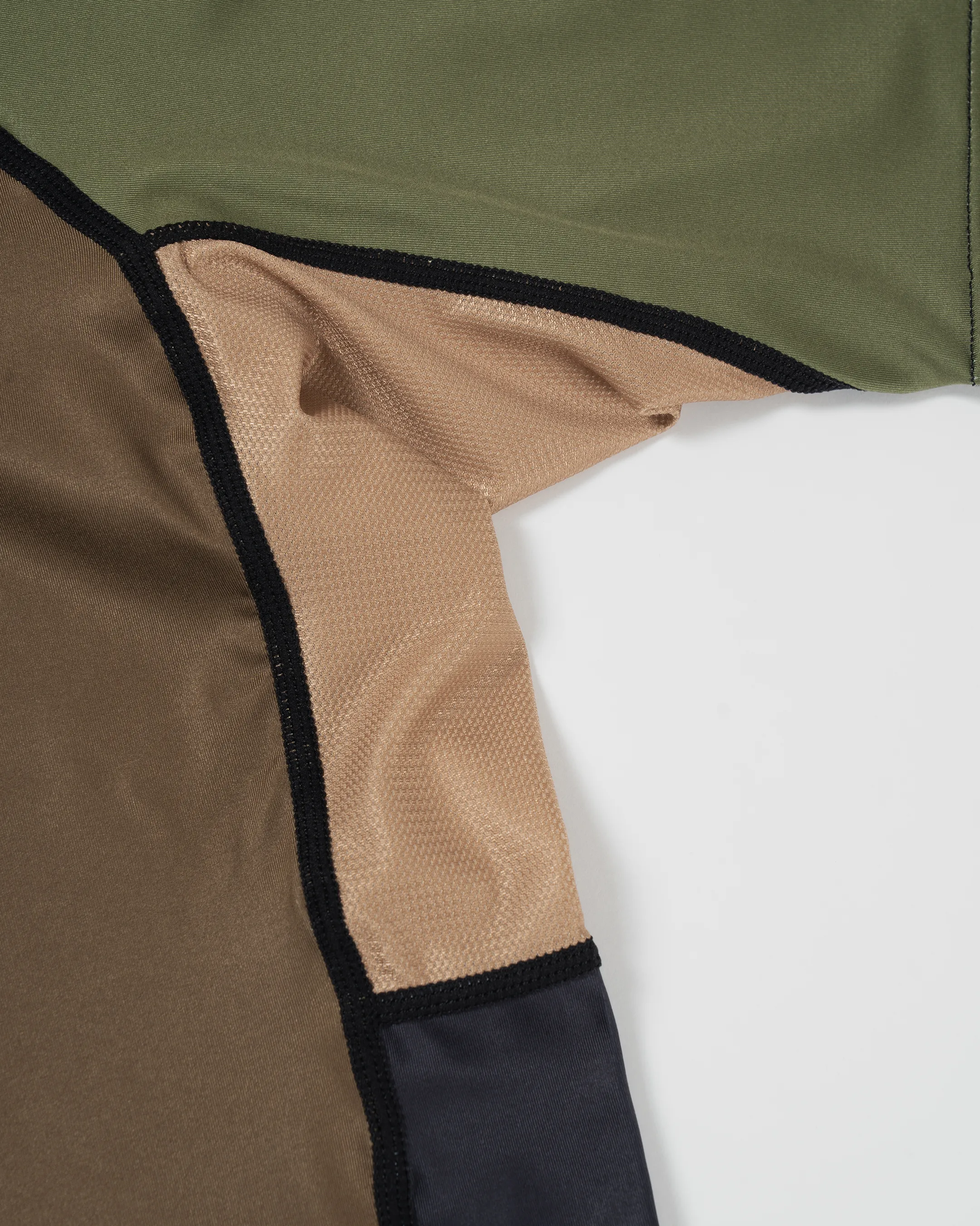 Terra Rashguard - Image 4